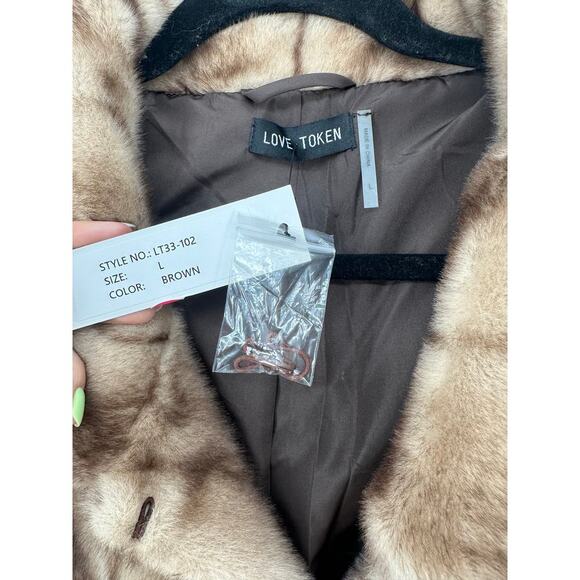 Love Token Faux Fur Striped Coat NWT - Picture 4 of 7